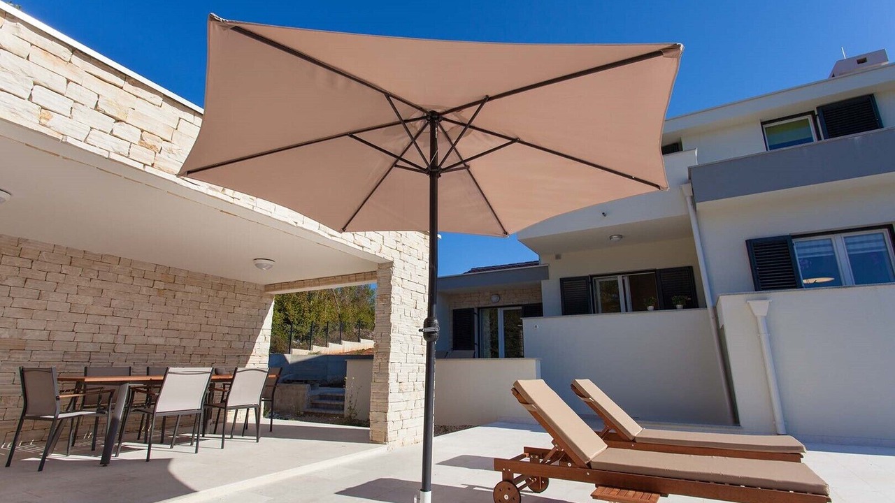 Photo of Outdoor in Risika