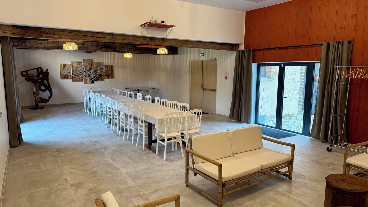 Photo of Others in Lachy