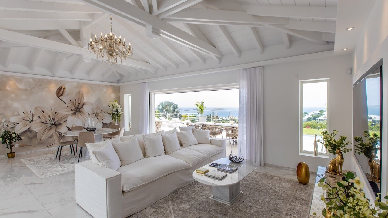 Photo of Livingroom in Orient Bay