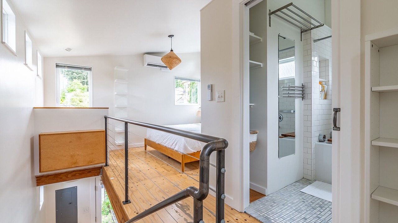 Photo of Others in Capitol Hill