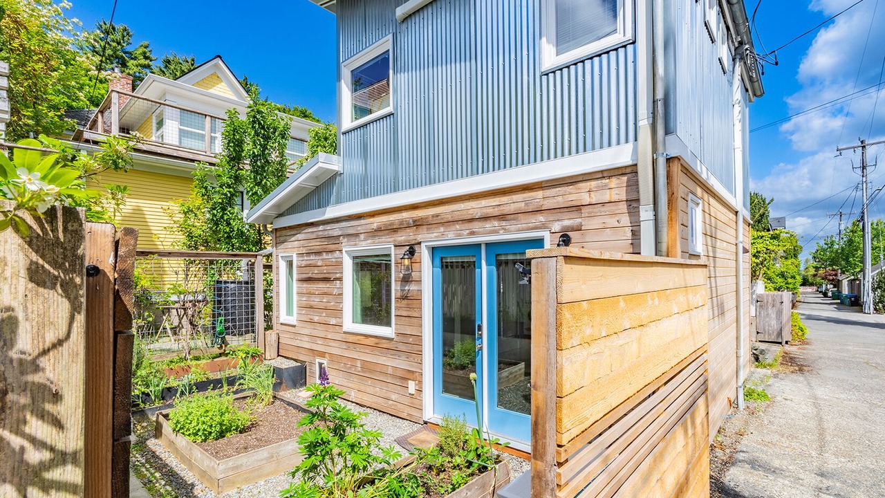 Photo of Outdoor in Capitol Hill