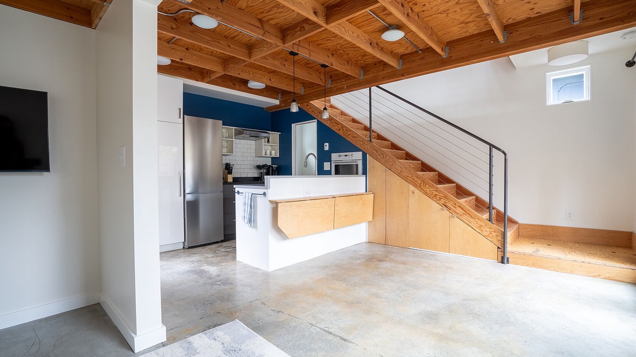 Photo of Others in Capitol Hill