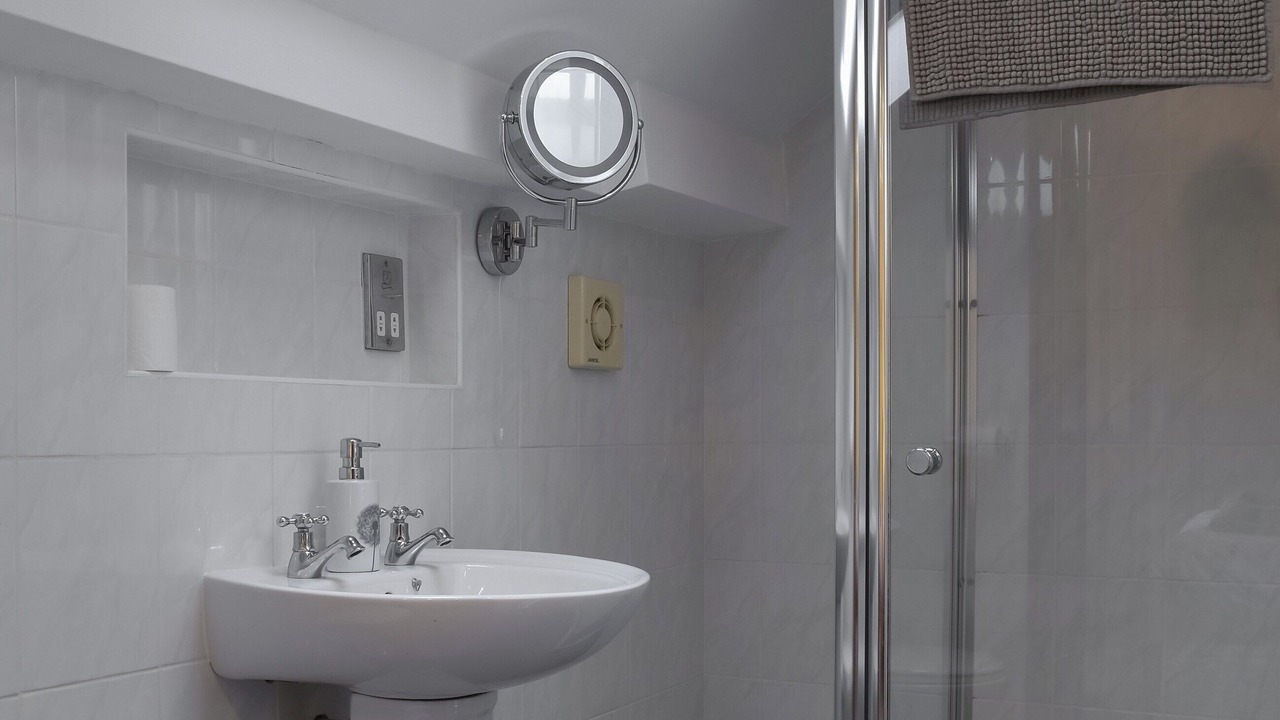 Photo of Bathroom in Polesworth