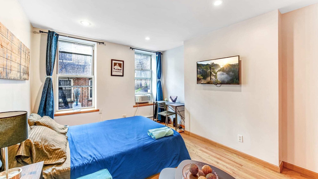Photo of Bedroom in Chinatown