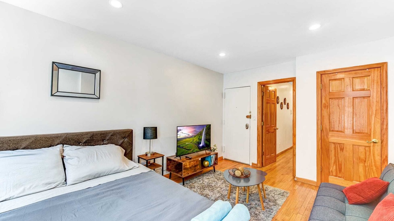 Photo of Bedroom in Chinatown