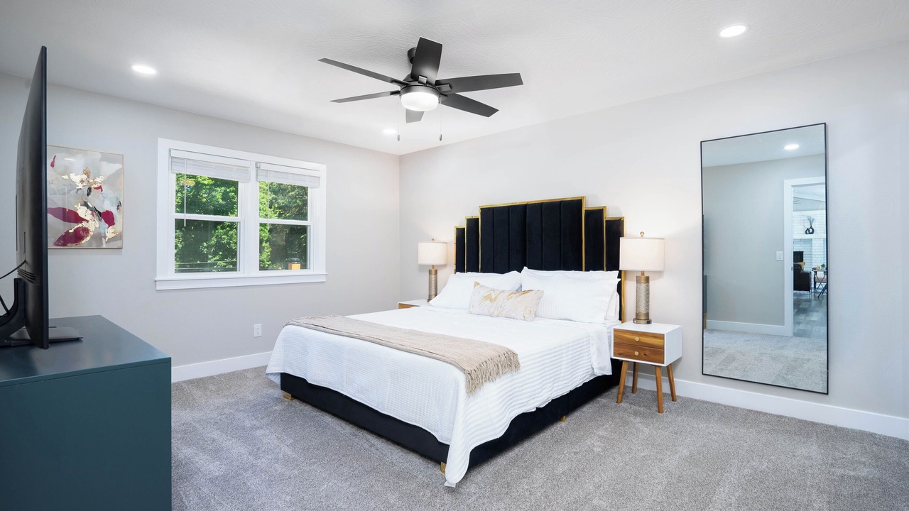 Photo of Bedroom in Brookline Station