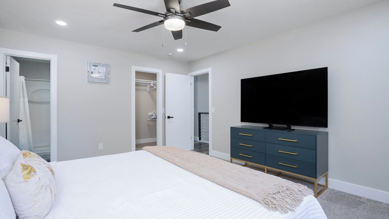 Photo of Bedroom in Brookline Station