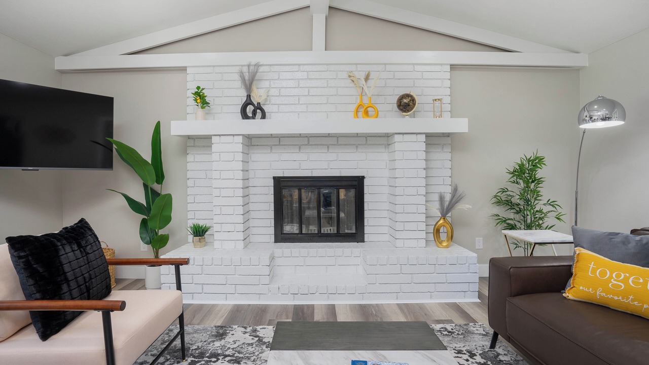 Photo of Livingroom in Brookline Station