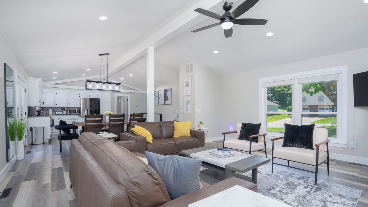 Photo of Livingroom in Brookline Station