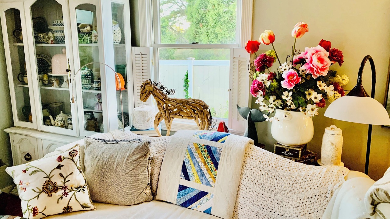 Photo of Livingroom in Mystic