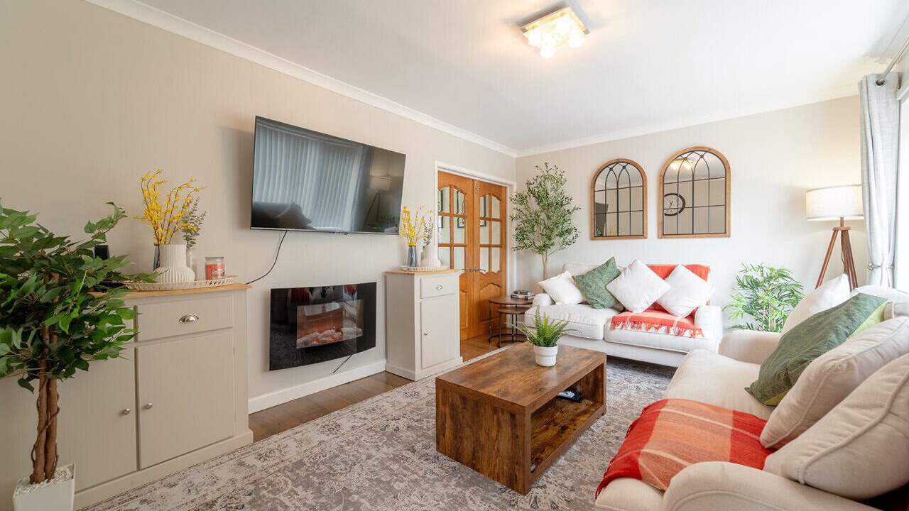 Photo of Others in Ainley Top