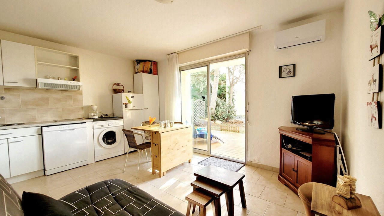 Photo of Livingroom in Les Hauts de Canet