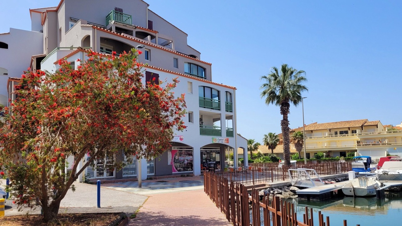 Photo of Outdoor in La Jetee