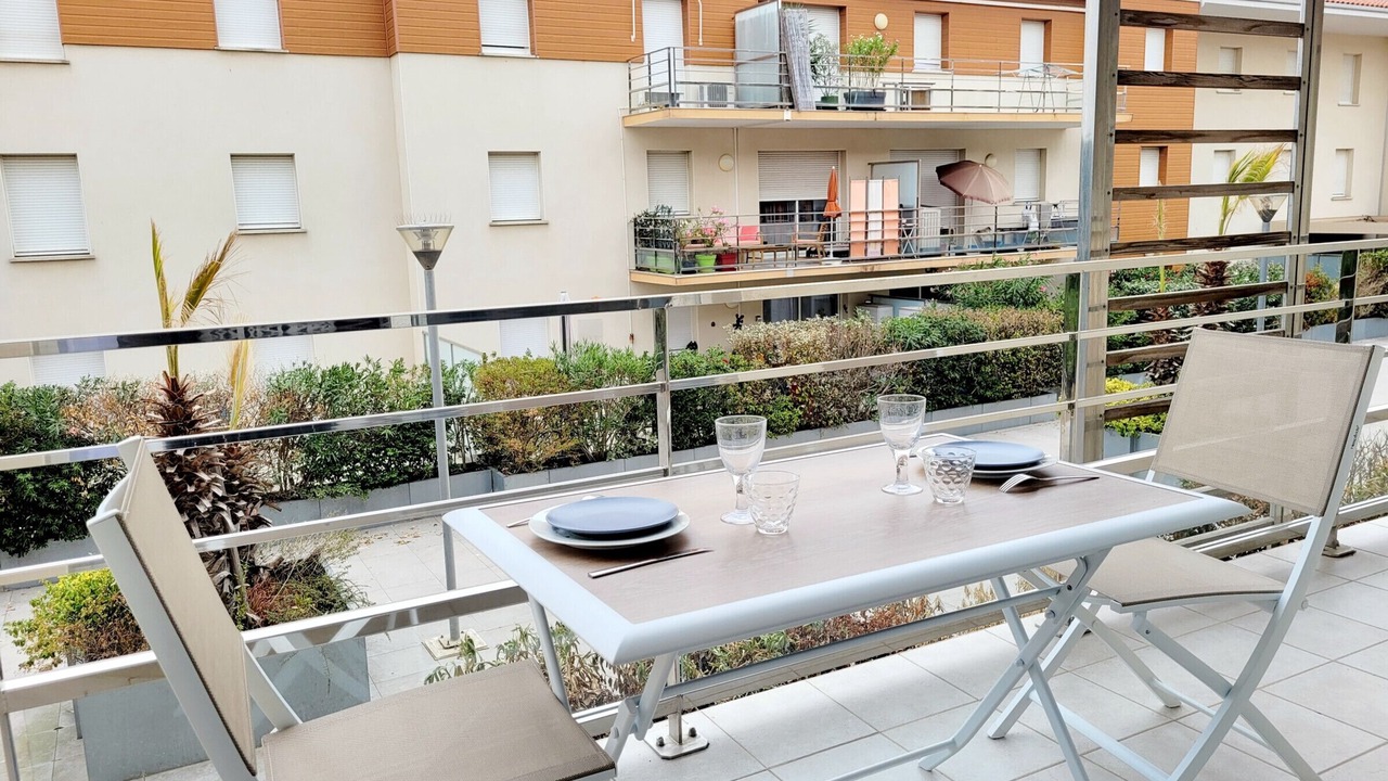 Photo of Outdoor in La Jetee