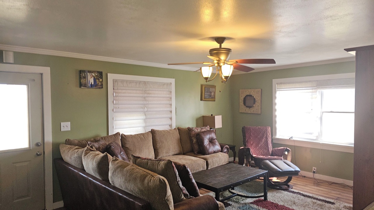 Photo of Livingroom in Doniphan