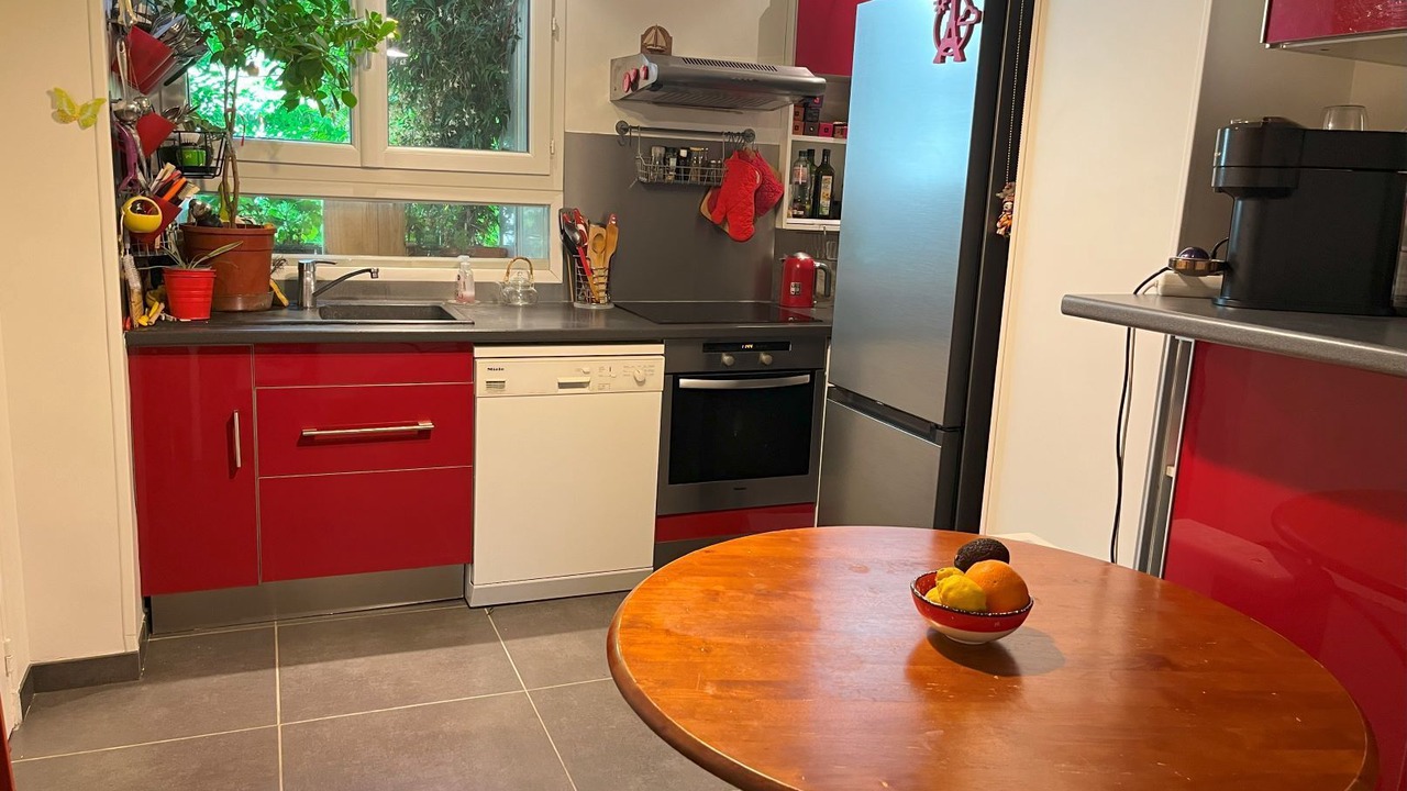 Photo of Kitchen in Republique–Point-du-Jour