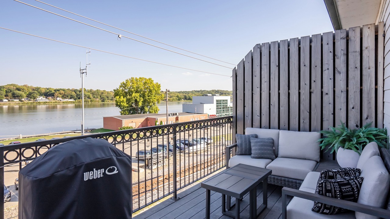 Photo of Patio Balcony in Le Claire