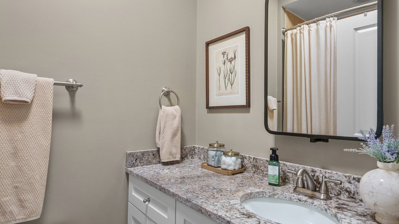 Photo of Bathroom in Le Claire