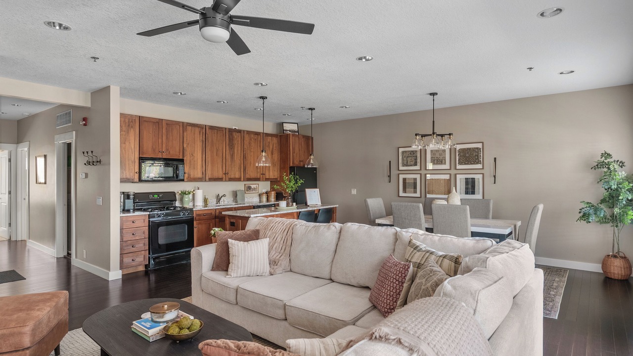 Photo of Livingroom in Le Claire