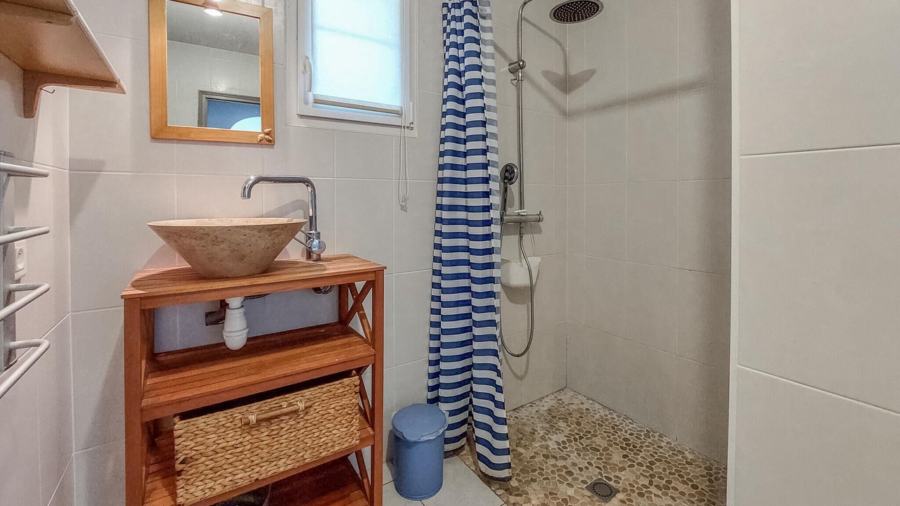 Photo of Bathroom in Saint-Michel-en-l'Herm