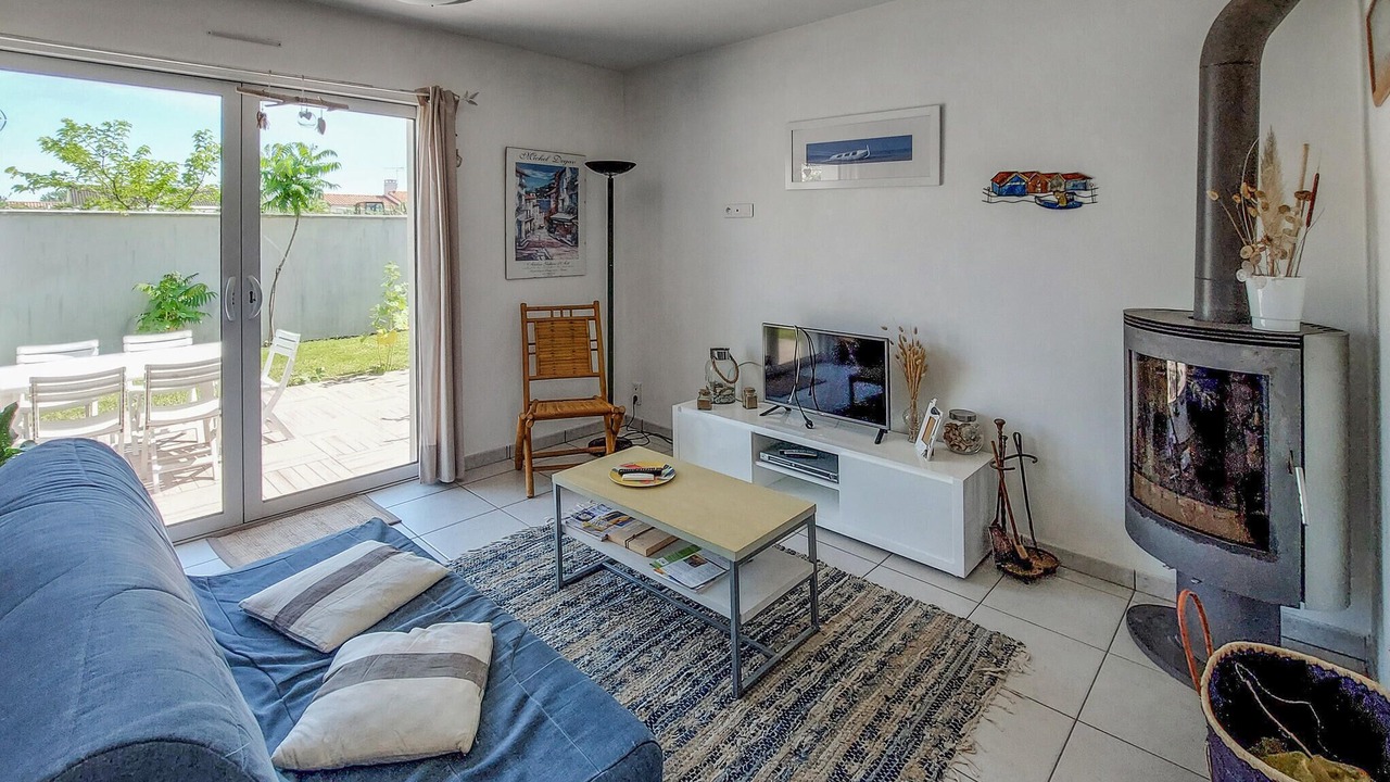 Photo of Bedroom in Saint-Michel-en-l'Herm