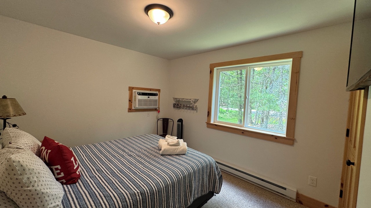 Photo of Bedroom in Lakeville