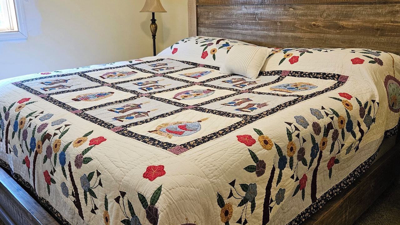 Photo of Bedroom in Warrensburg