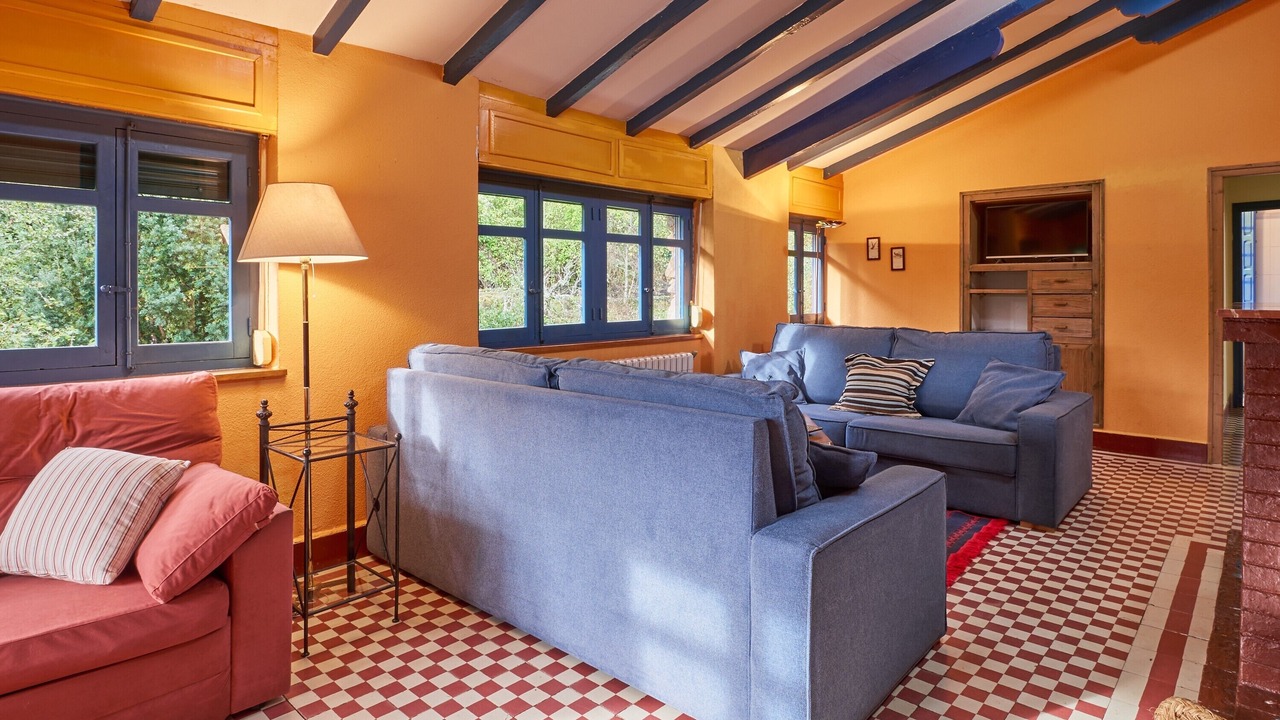 Photo of Livingroom in La Pola de Gordon