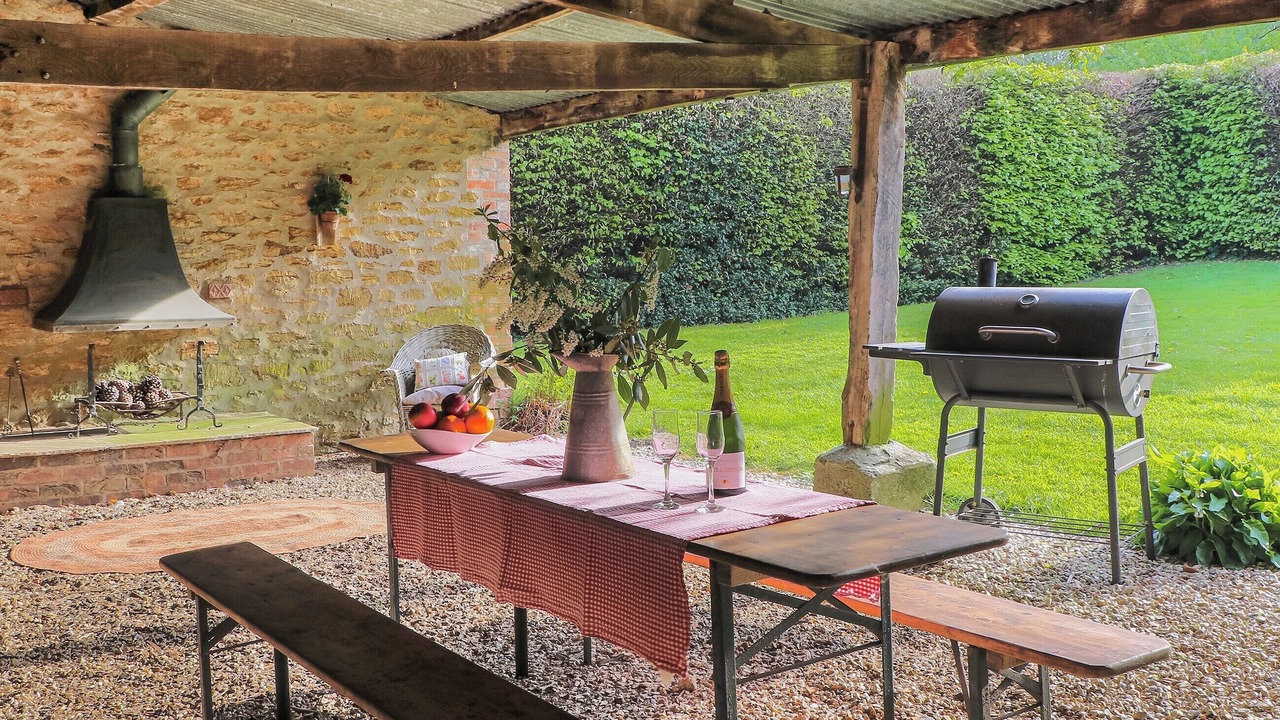 Photo of Outdoor in North Perrott