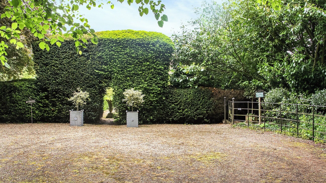 Photo of Others in North Perrott