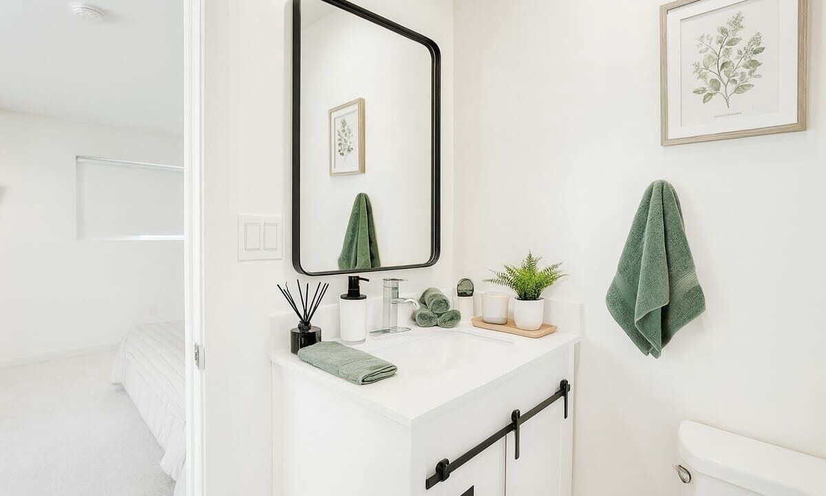 Photo of Bathroom in Hawthorne