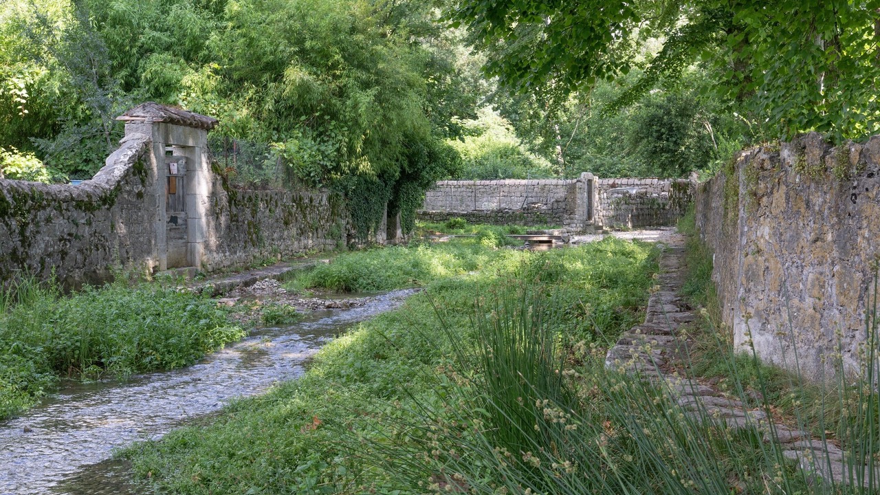Photo of Outdoor in Berrias-et-Casteljau