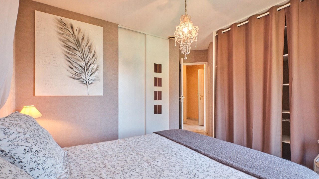 Photo of Bedroom in Saint-Pierre-de-Genebroz