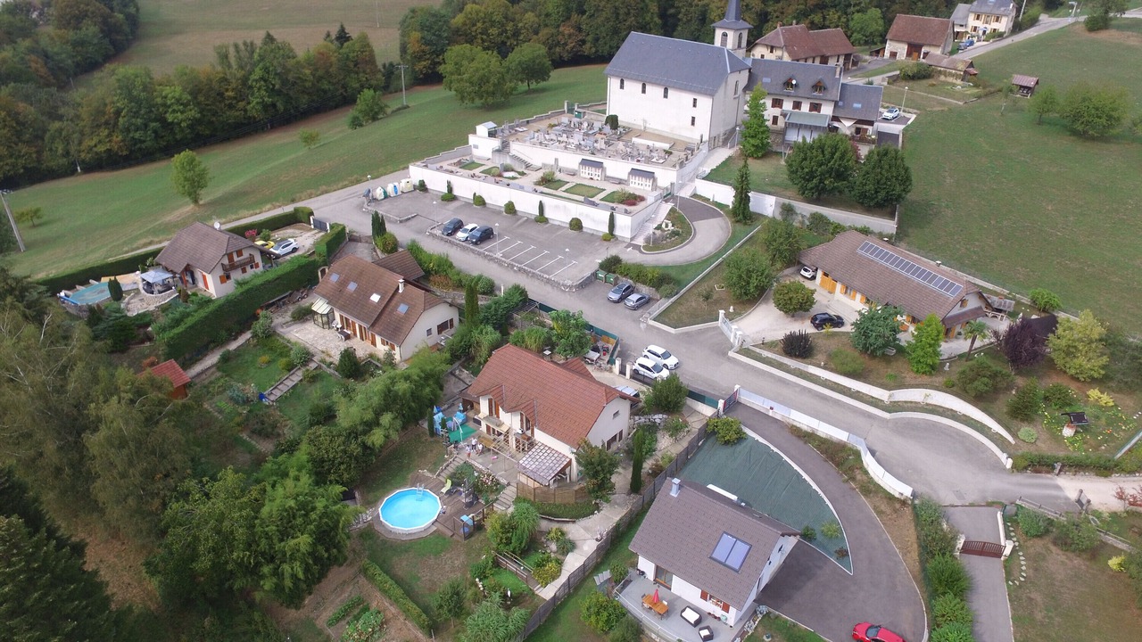 Photo of Outdoor in Saint-Pierre-de-Genebroz