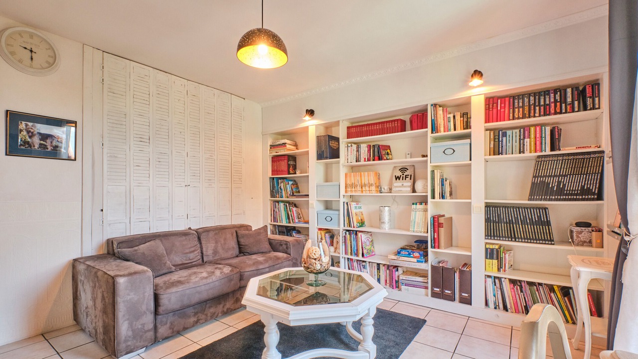 Photo of Livingroom in Saint-Pierre-de-Genebroz