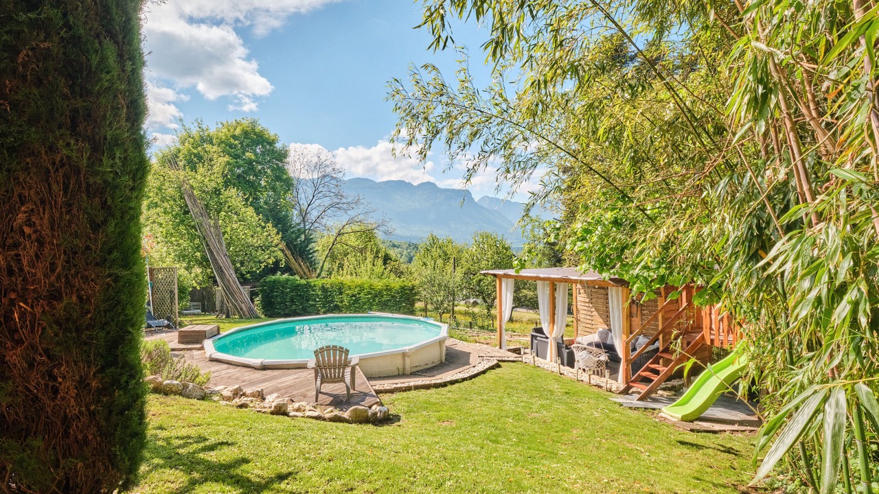 Photo of Outdoor in Saint-Pierre-de-Genebroz