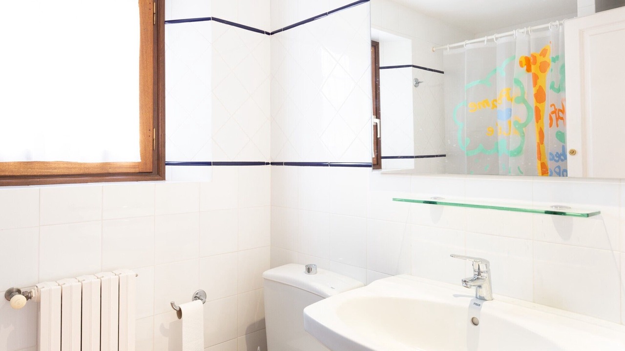 Photo of Bathroom in Regencos
