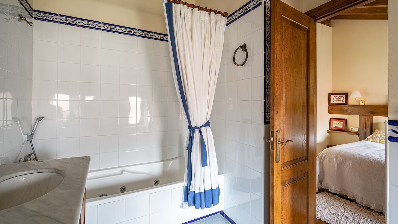 Photo of Bathroom in Ojedo