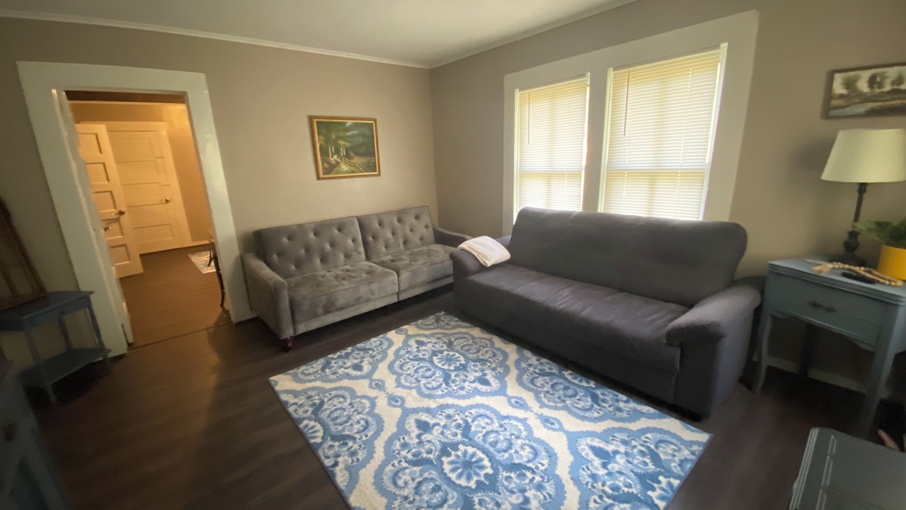 Photo of Livingroom in Zavalla