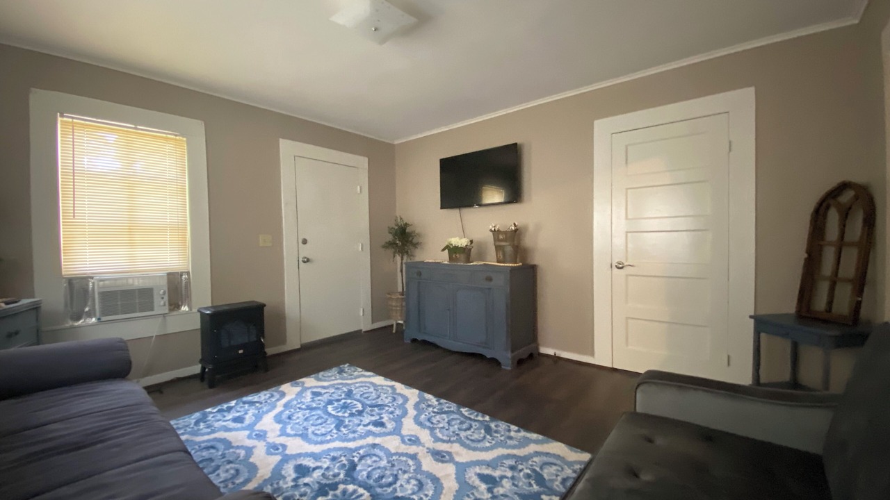 Photo of Livingroom in Zavalla