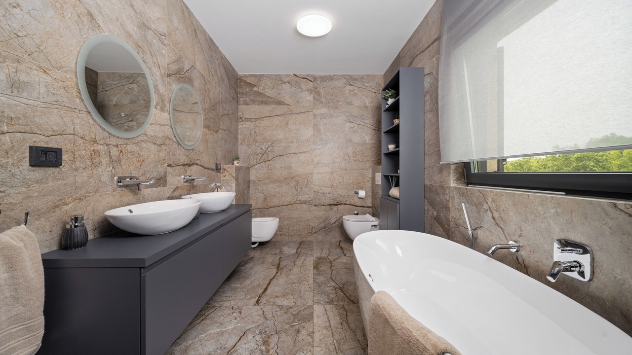 Photo of Bathroom in Matohanci