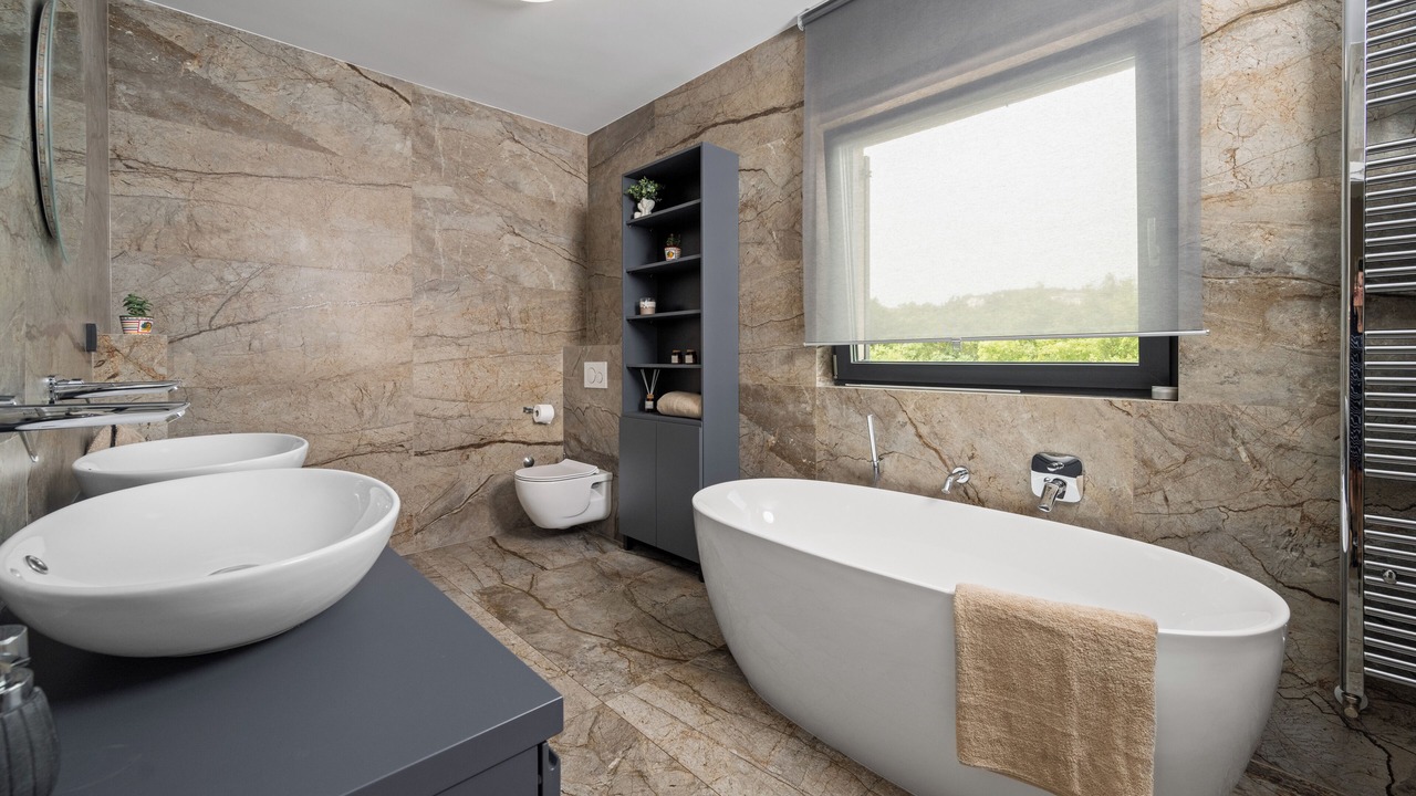 Photo of Bathroom in Matohanci