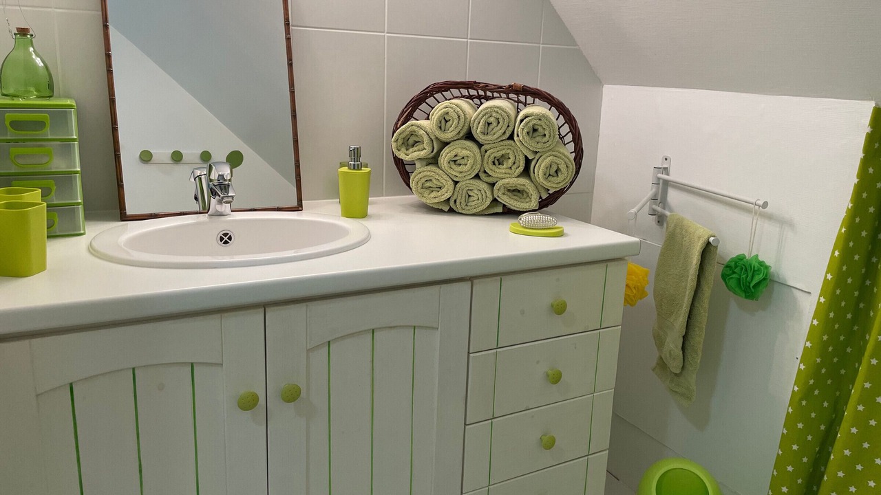 Photo of Bathroom in Montreuil-le-Henri