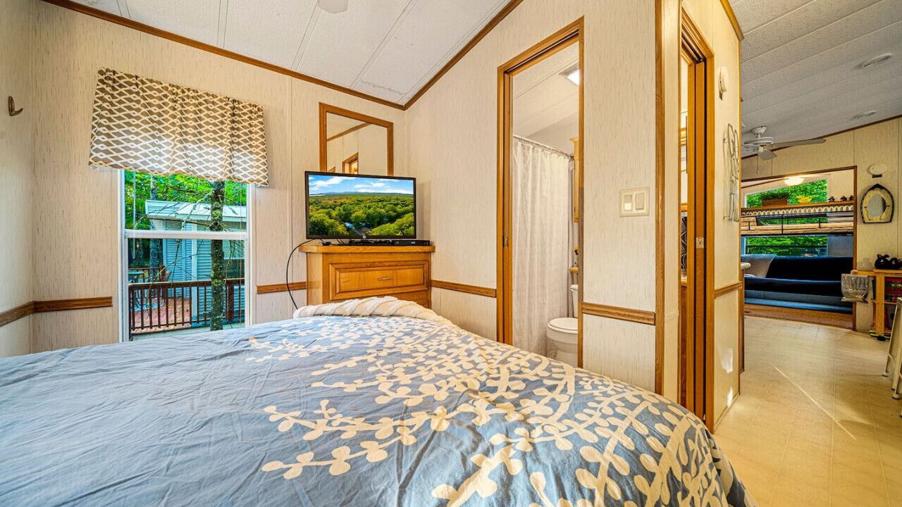 Photo of Bedroom in South Casco