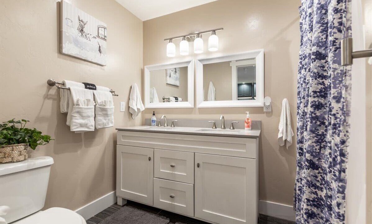 Photo of Bathroom in Leigh Creek Estates