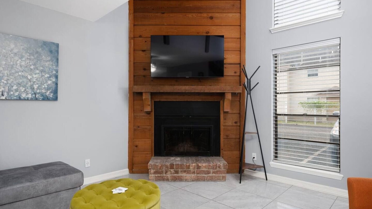 Photo of Livingroom in Brownsville