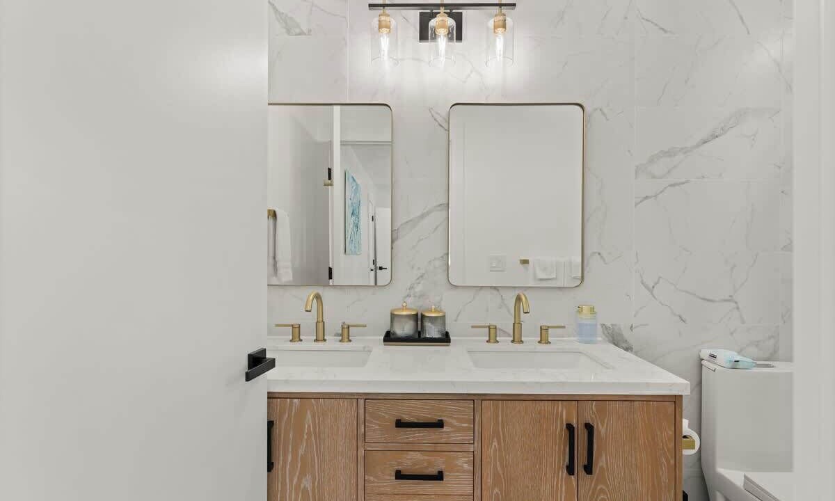 Photo of Bathroom in Country Club Estates