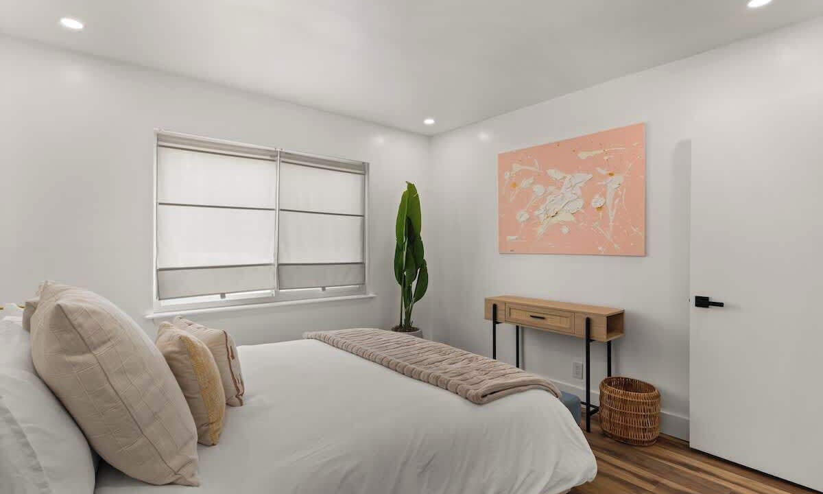 Photo of Bedroom in Country Club Estates