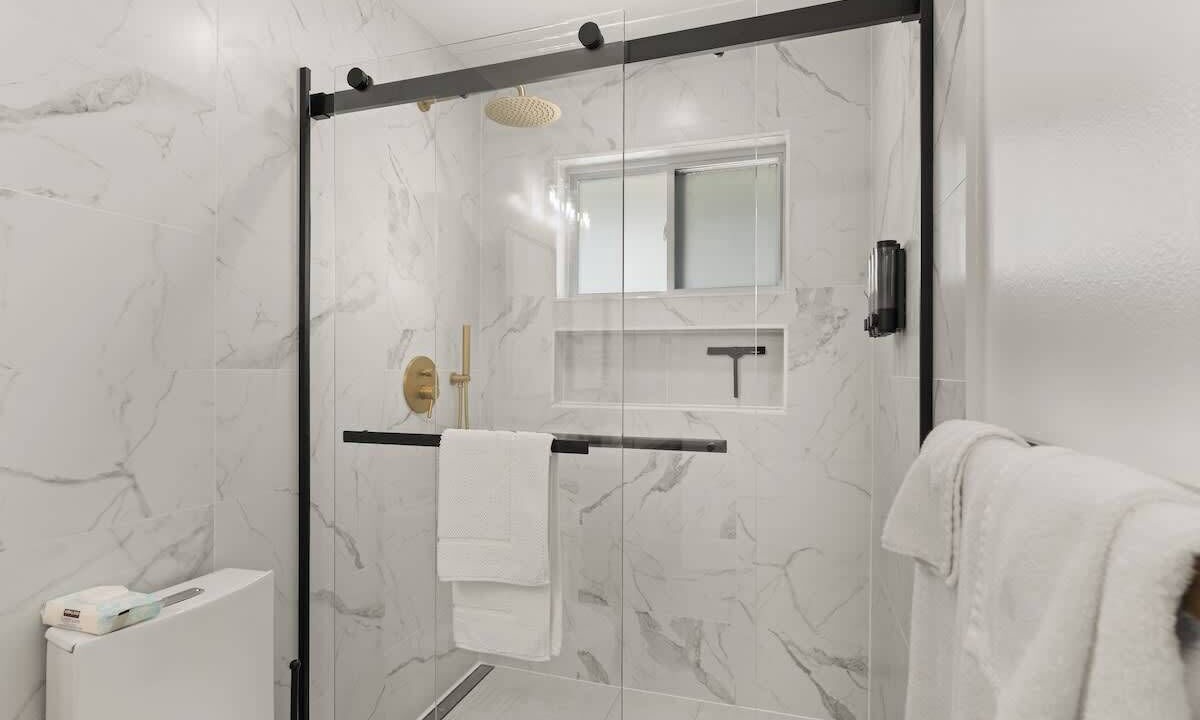 Photo of Bathroom in Country Club Estates