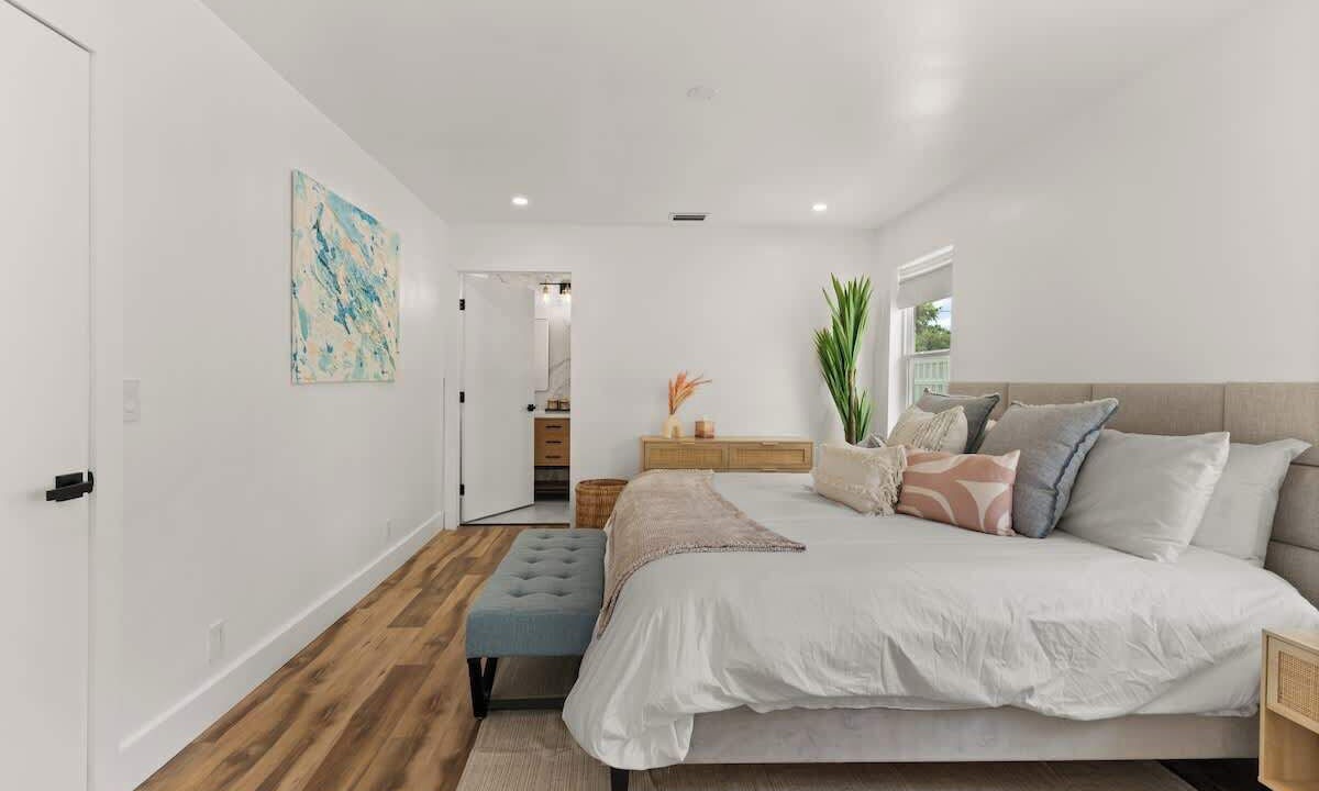 Photo of Bedroom in Country Club Estates